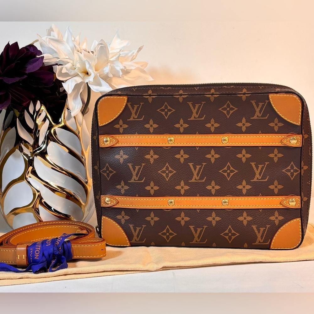 Beautiful Louis Vuitton Soft Trunk Monogram Messenger